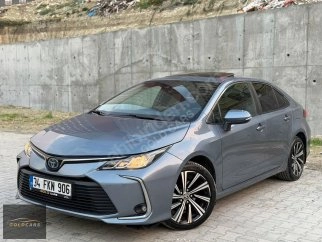 GOLD CARS -2022 TOYOTA COROLLA 1.8 Hybrid FLAME X-PACK EMSALSİZ